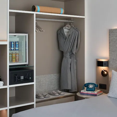 Innside By Melia Apolo 4* Барселона