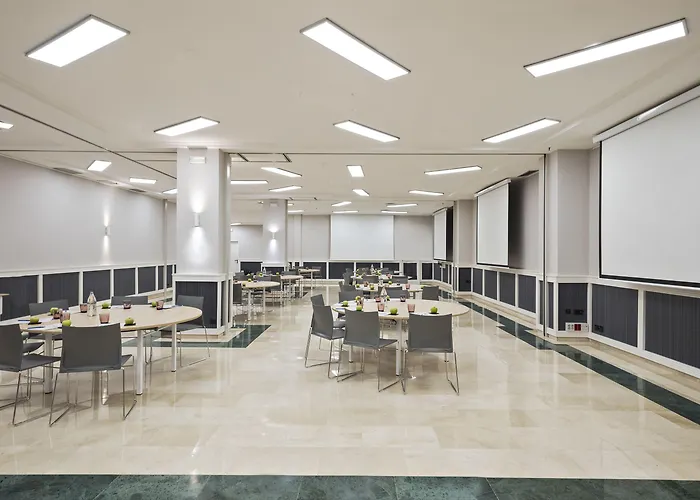 Отель Innside By Melia Apolo 4*