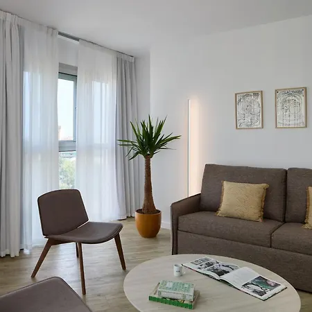 Innside By Melia Apolo 4*