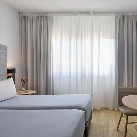 Innside By Melia Apolo 4*