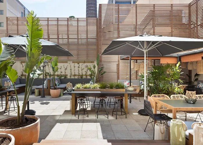 호텔 바르셀로나 아폴로, 멜리아 제휴 4*