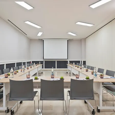 Innside By Melia Apolo 4*