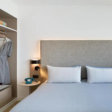 Hotel Apolo, Affiliated By Meliá 4*