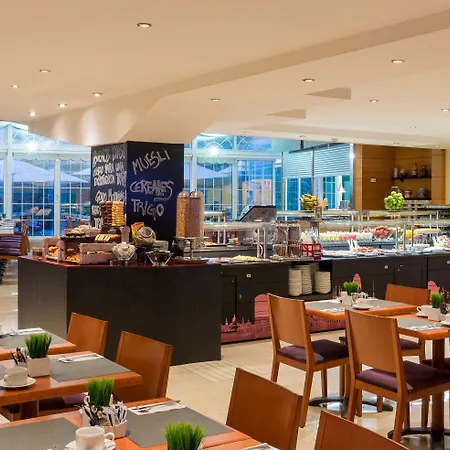 ホテル Innside By Melia Apolo