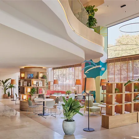 Innside By Melia Apolo 4* Barcelone