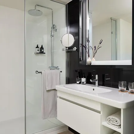 Innside By Meliá Apolo 4* Barcelona