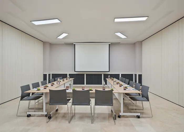 Hotel Apolo, Affiliated By Meliá 4*