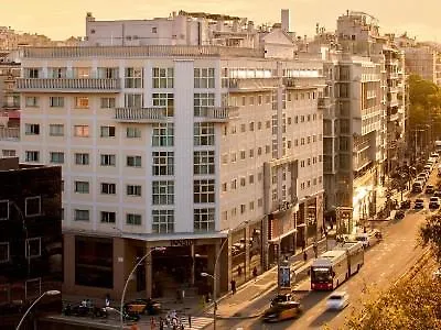 Innside Barcelona Apolo 4*