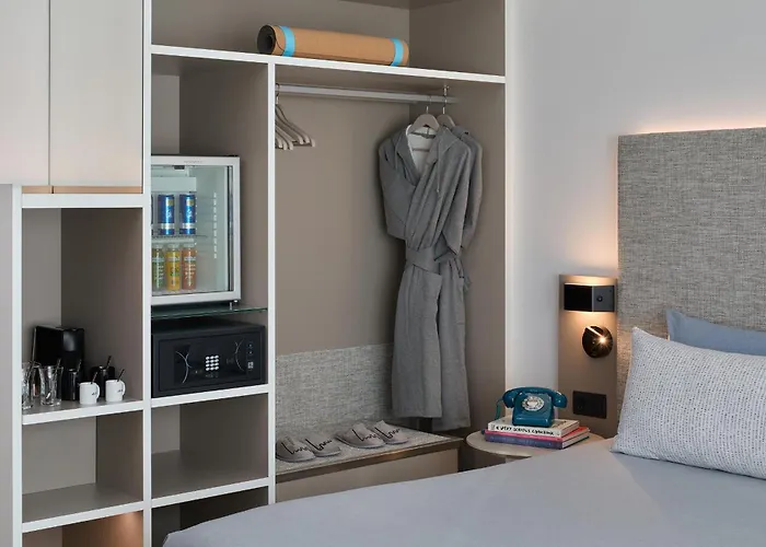 Apolo, Affiliated By Meliá 4* Barcellona