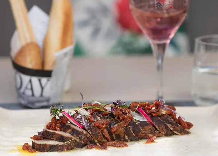 Apolo, Affiliated By Meliá