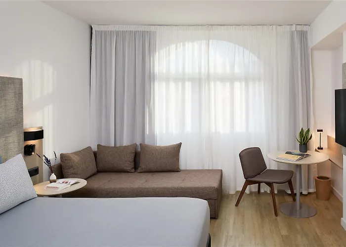 Apolo, Affiliated By Meliá 4*