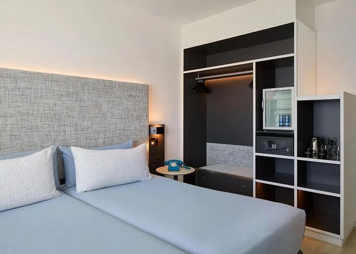 Hotel INNSiDE by Meliá Barcelona Apolo 4*