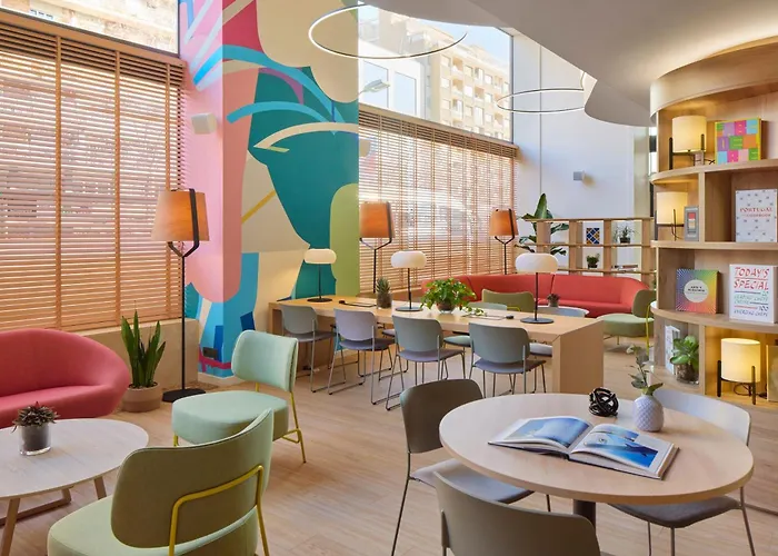 Hotel INNSiDE by Meliá Barcelona Apolo 4*