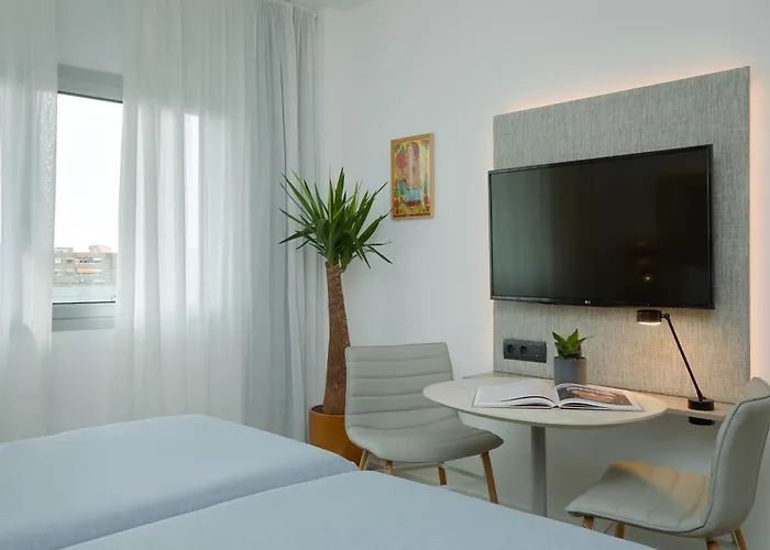 Hotel INNSiDE by Meliá Barcelona Apolo 4*