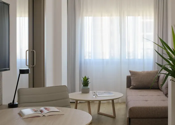 INNSiDE by Meliá Barcelona Apolo Hotel 4*