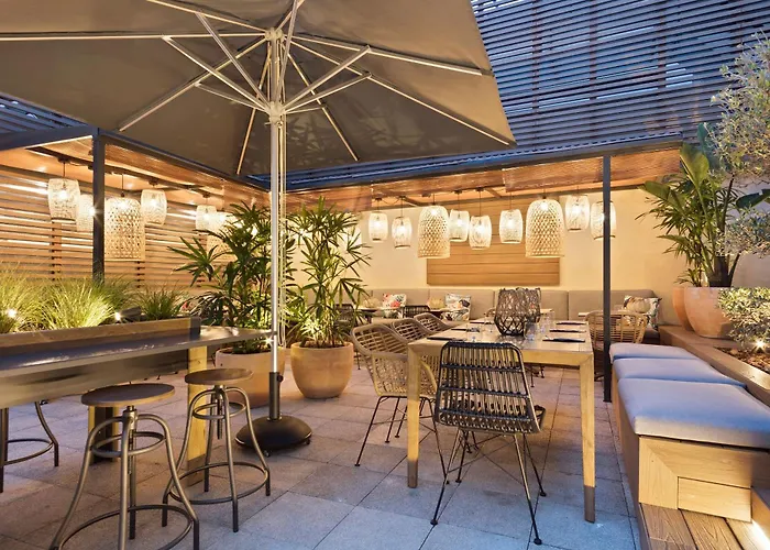 Hotel INNSiDE by Meliá Barcelona Apolo 4*